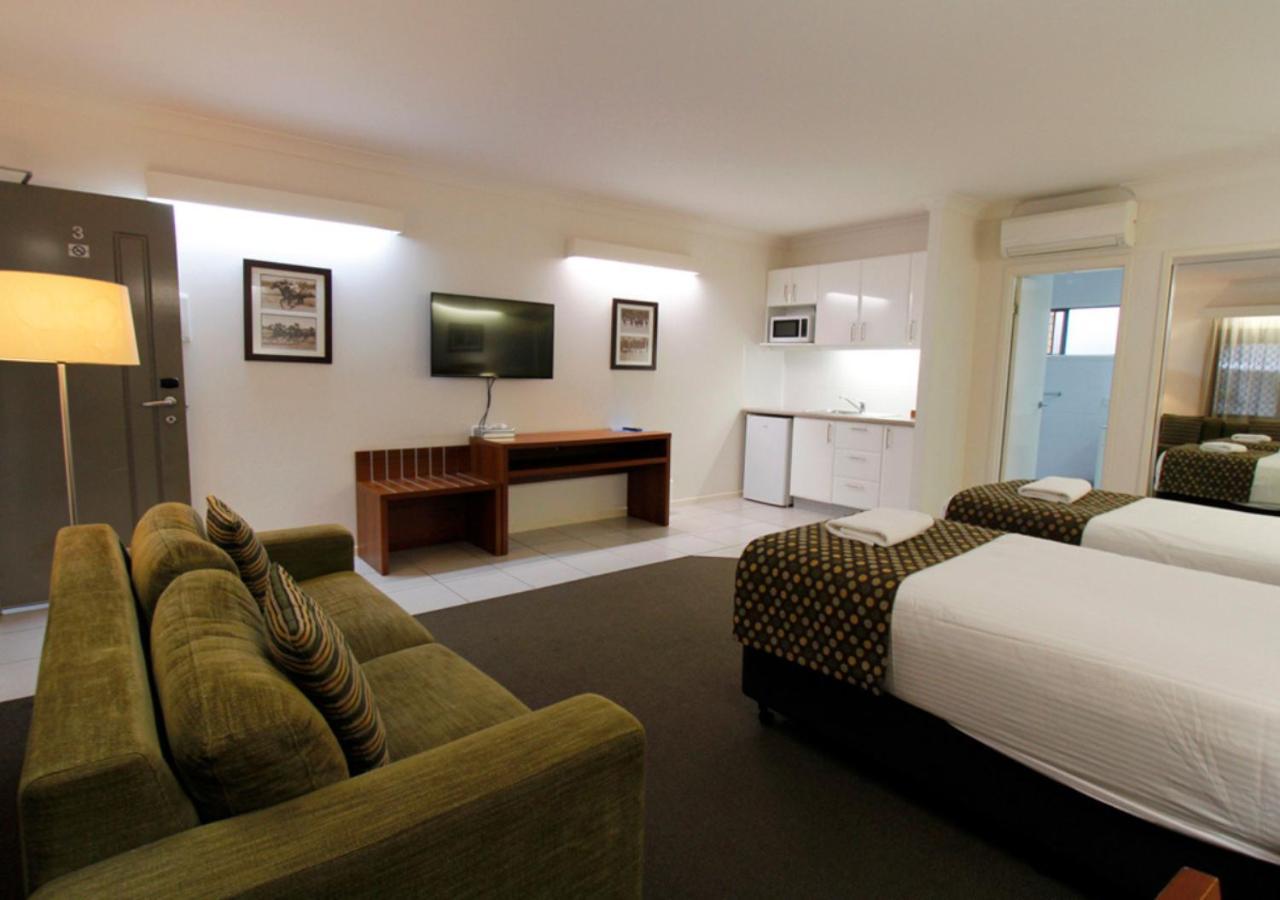 Chinchilla Downtown Motor Inn Buitenkant foto