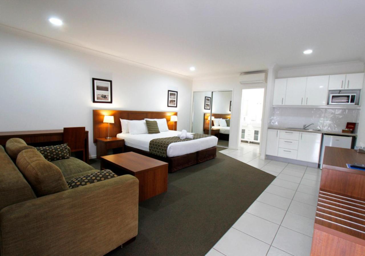 Chinchilla Downtown Motor Inn Buitenkant foto
