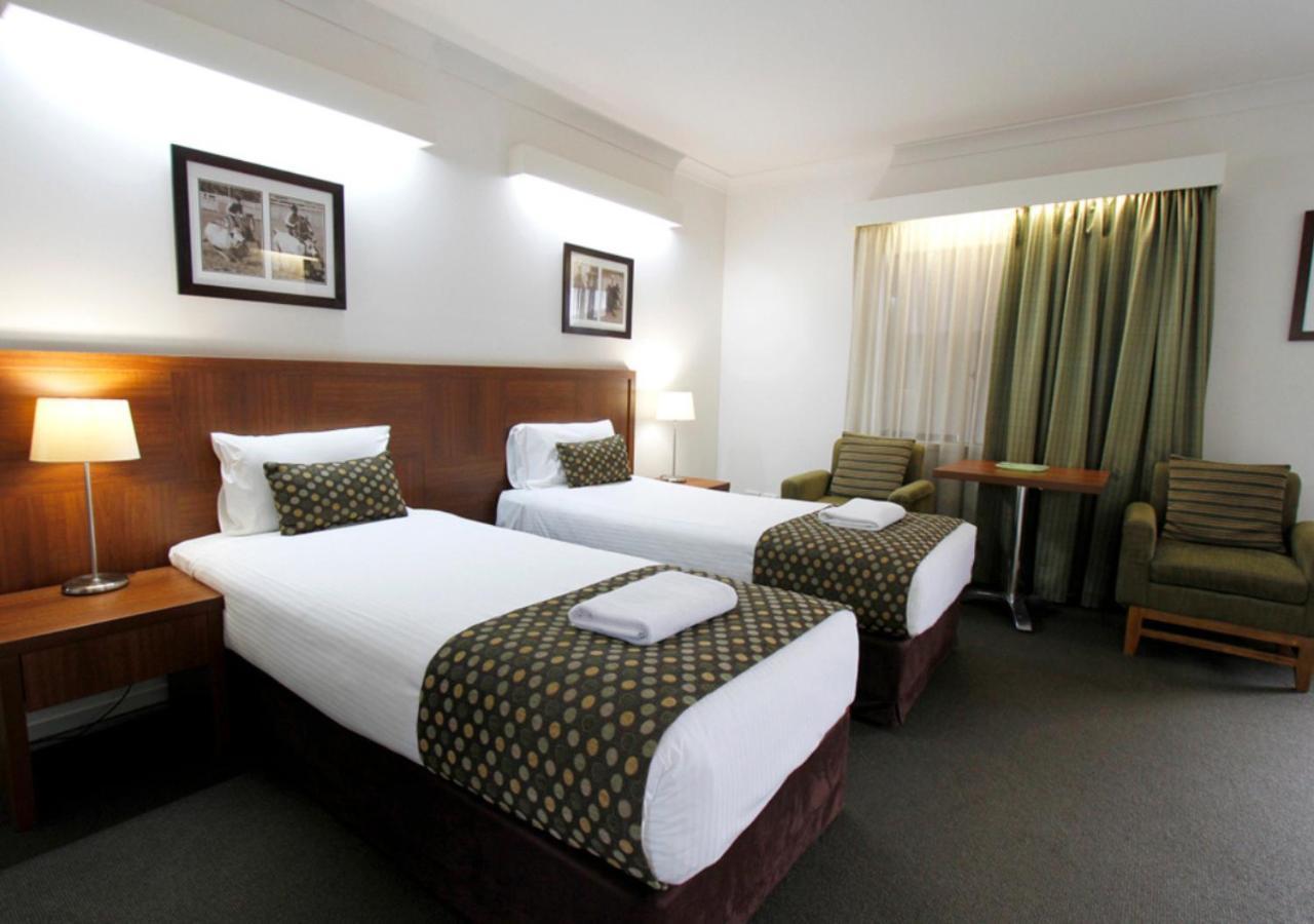 Chinchilla Downtown Motor Inn Buitenkant foto