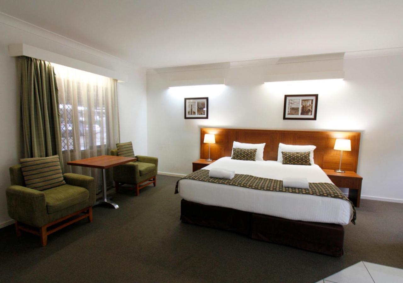 Chinchilla Downtown Motor Inn Buitenkant foto