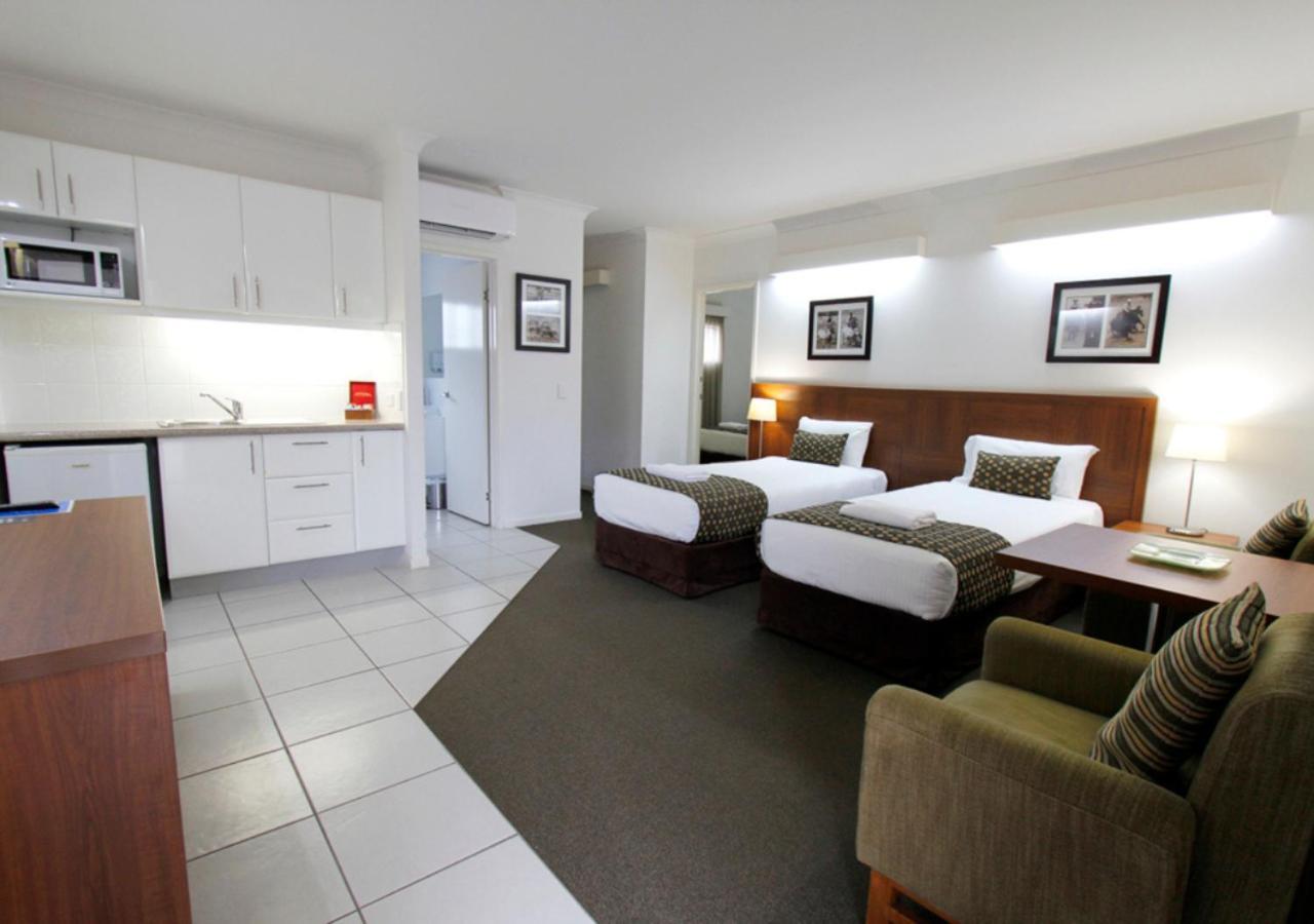 Chinchilla Downtown Motor Inn Buitenkant foto