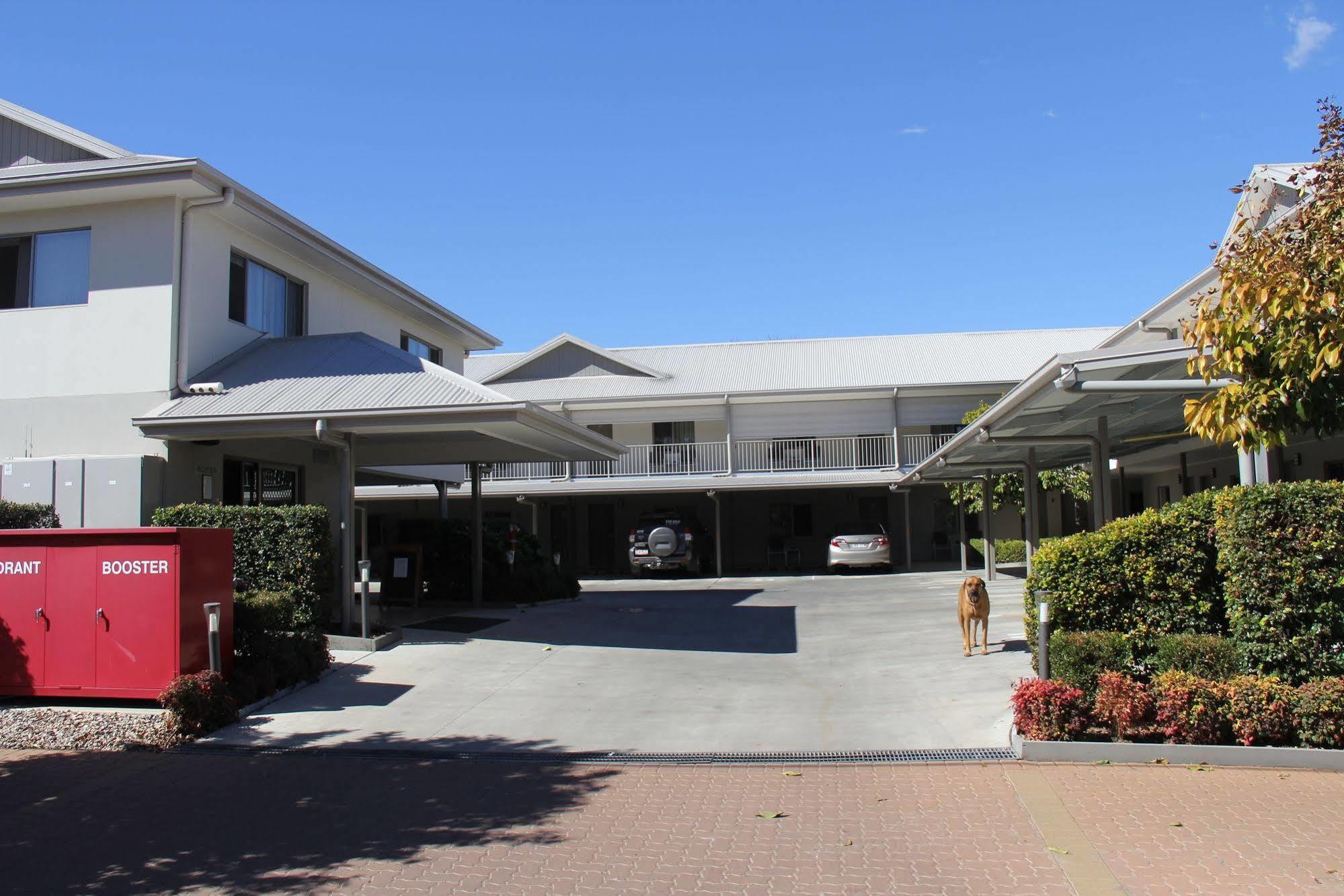 Chinchilla Downtown Motor Inn Buitenkant foto